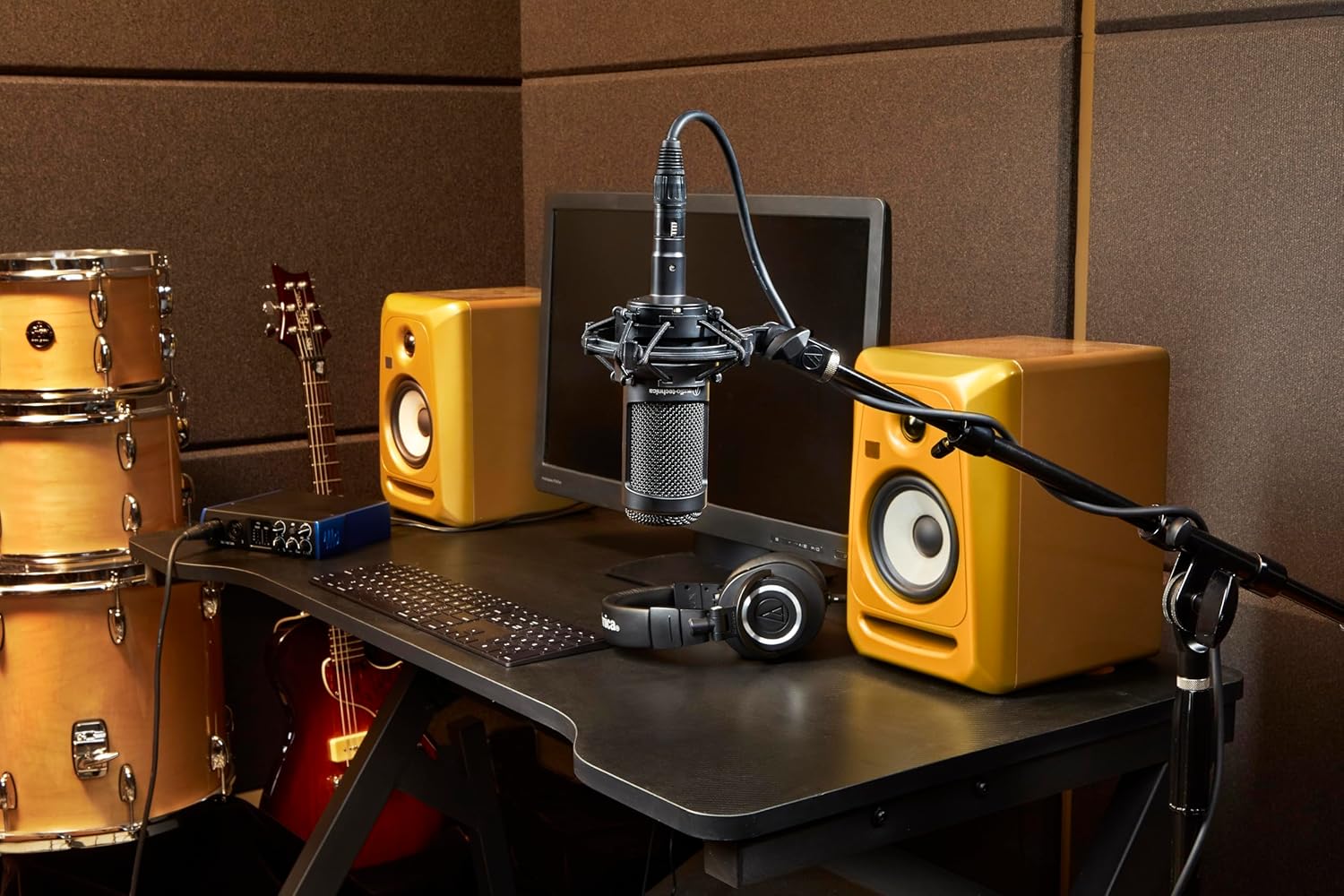 814vVbEo7WL._AC_SL1500_ Audio-Technica AT2050 Multi Pattern Condenser Mic - Image 3
