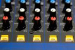 Yamaha MG12XU 12-Input 4-Bus Mixer with Effects - Image 3