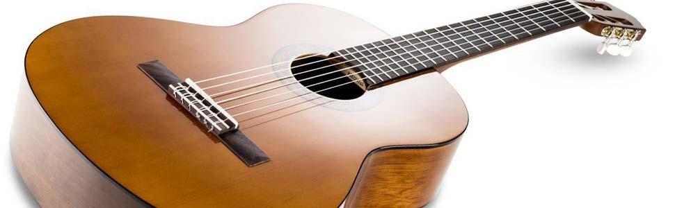 ee7fb6c644a06f0c0b17cf8817065660 Yamaha C70 Classical Guitar, Natural - Image 2