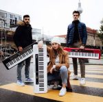 Casio Casiotone CT-S200 – 61-Key Portable Keyboard for Beginners | 400 Tones, 77 Rhythms, LCD Display, Dance Music Mode, USB-MIDI, Stereo Speakers | Includes Power Supply & Music Rest | White