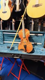 Sara 4/4 Natural Acoustic Violin – Standard Series - Image 4
