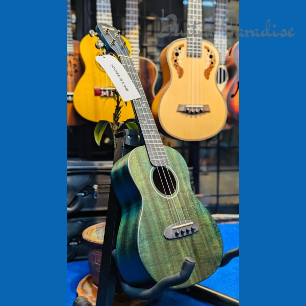 Donner Concert Ukulele Beginner Kit 23 inch Ukelele Mahogany Wood with Free Online Lesson Gig Bag Strap Nylon String Tuner Picks Ukalalee Yukalalee Bundle Pack DUC-200